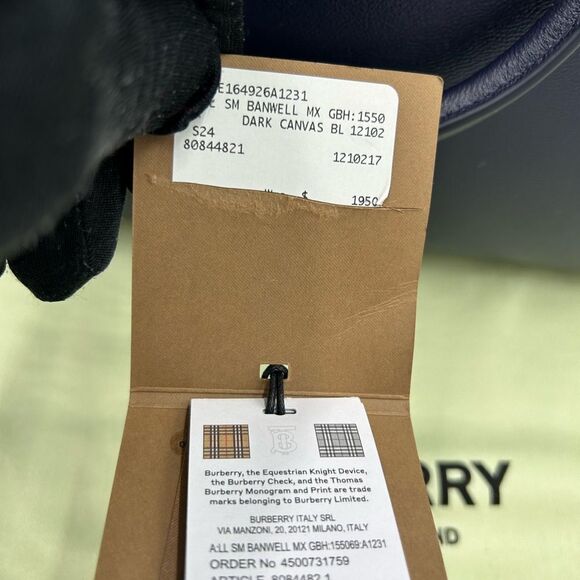 Women’s Burberry Banwell classic check handbag with detachable shoulder strap - Picture 7 of 15